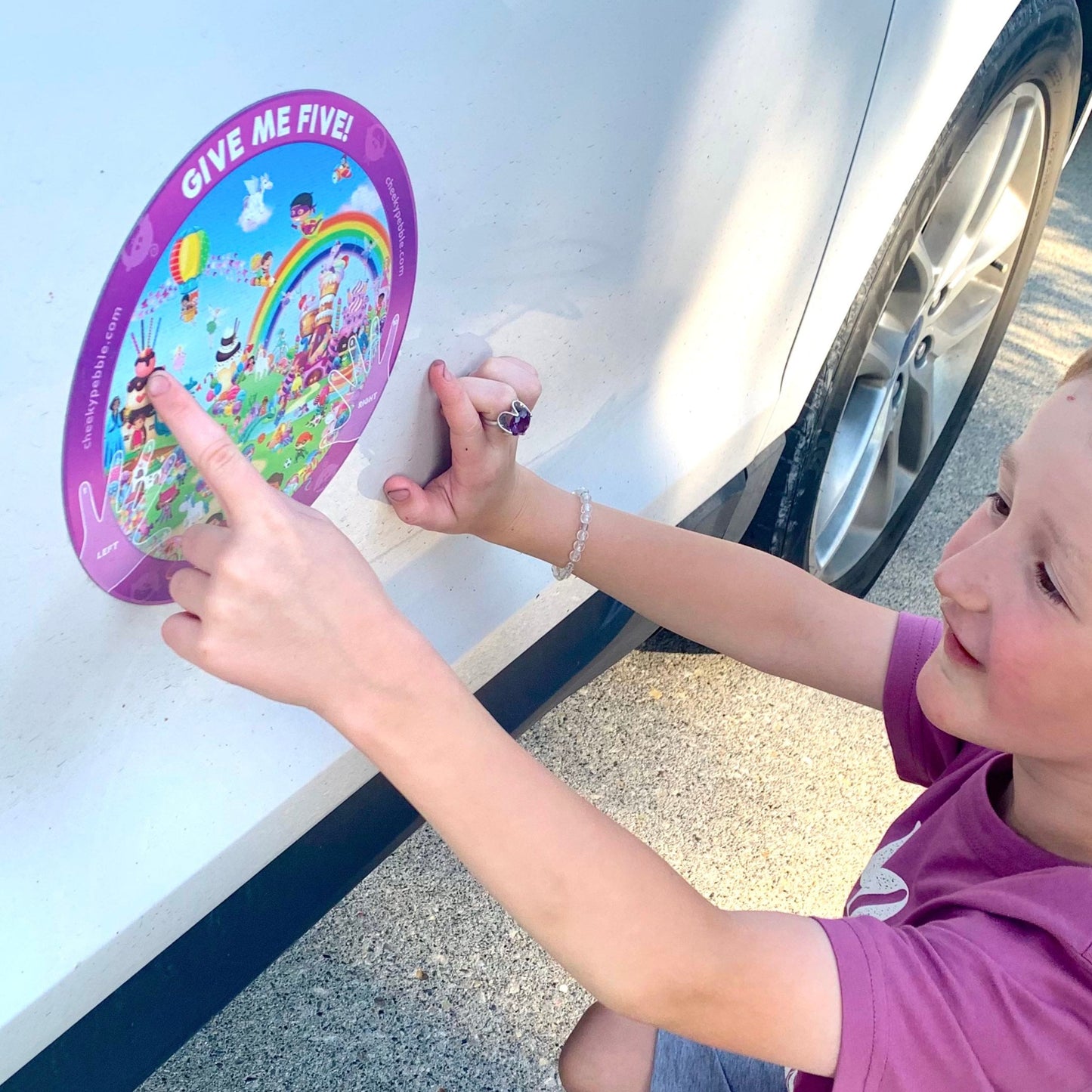 Candy & Castles 🍭 'Give Me Five' Kid Katcher Vehicle Magnet